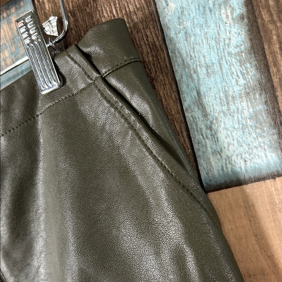 Shinestar Olive Leather Skirt with Zipper - Picture 9 of 11